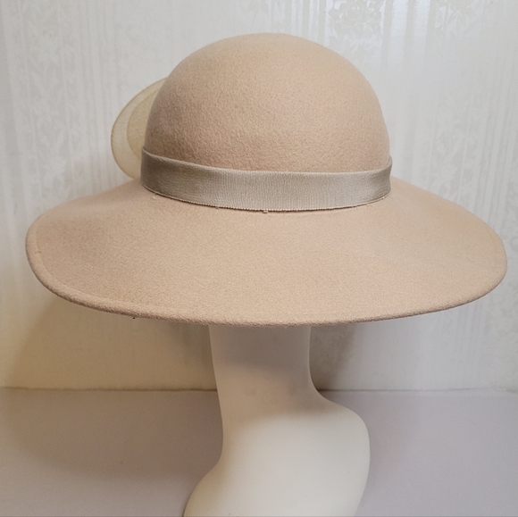 Vintage Wool Felt Cloche Hat Sculptural Net Bow Mid-Century Ladylike Elegance - Picture 5 of 9